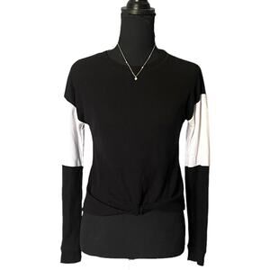 3/$15 No Boundaries Women's Crew Neck Classic White Black XS Fall Sweater